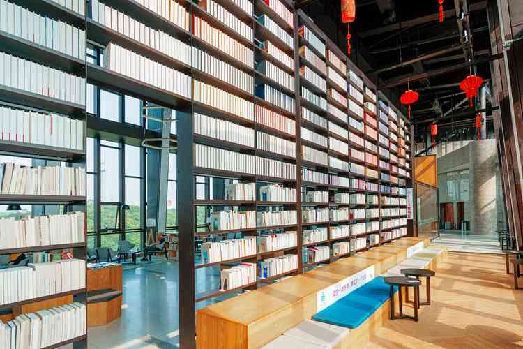 怎么自己寫書出版，如何自己寫書并成功出版，全面指南